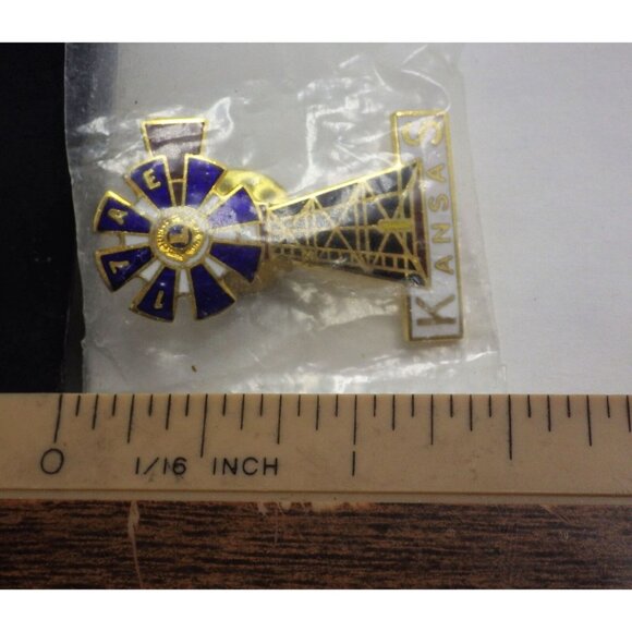 Kansas Lions Club Windmill Wheat Pins Pinbacks  NOS lot 3 - Picture 9 of 12